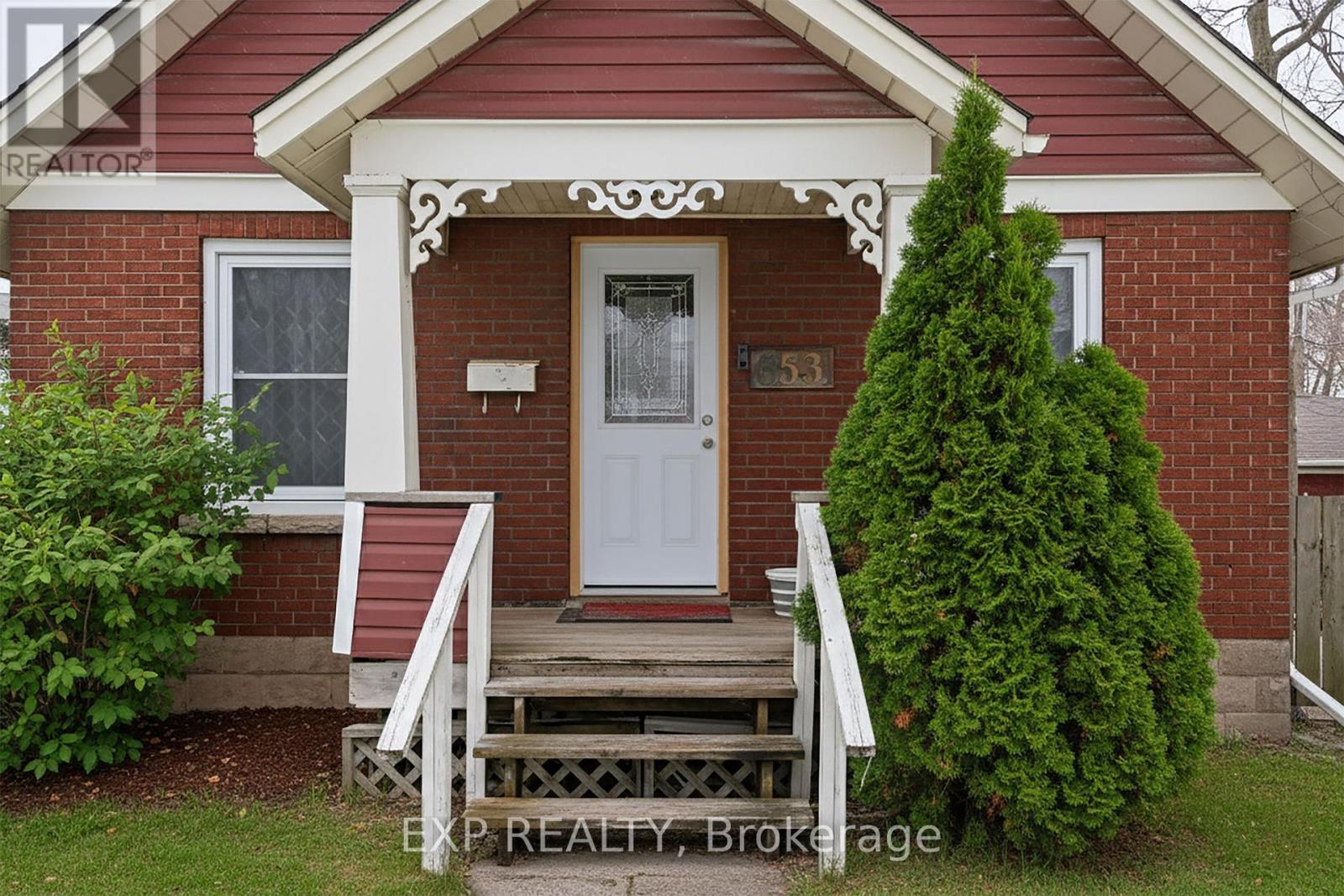 5537 Prince Edward Avenue, Niagara Falls, Ontario  L2G 5H7 - Photo 5 - X12782466