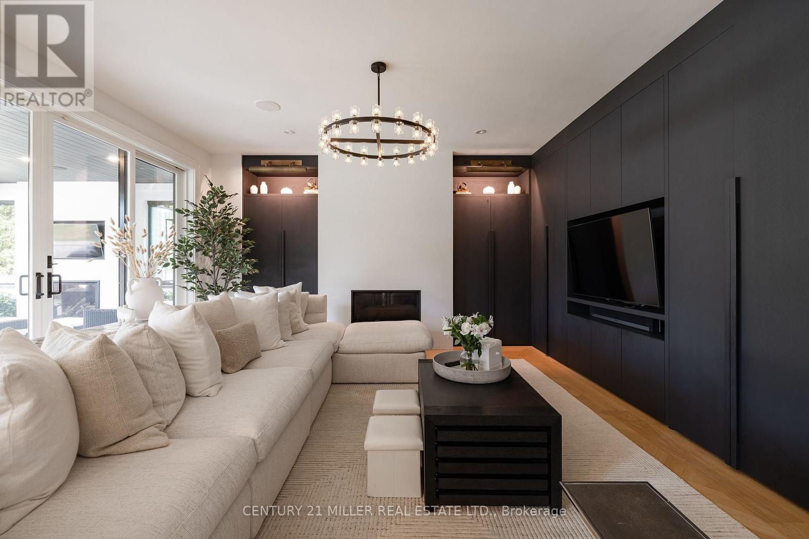 367 Seaton Drive, Oakville, Ontario  L6L 3X9 - Photo 7 - W13023772