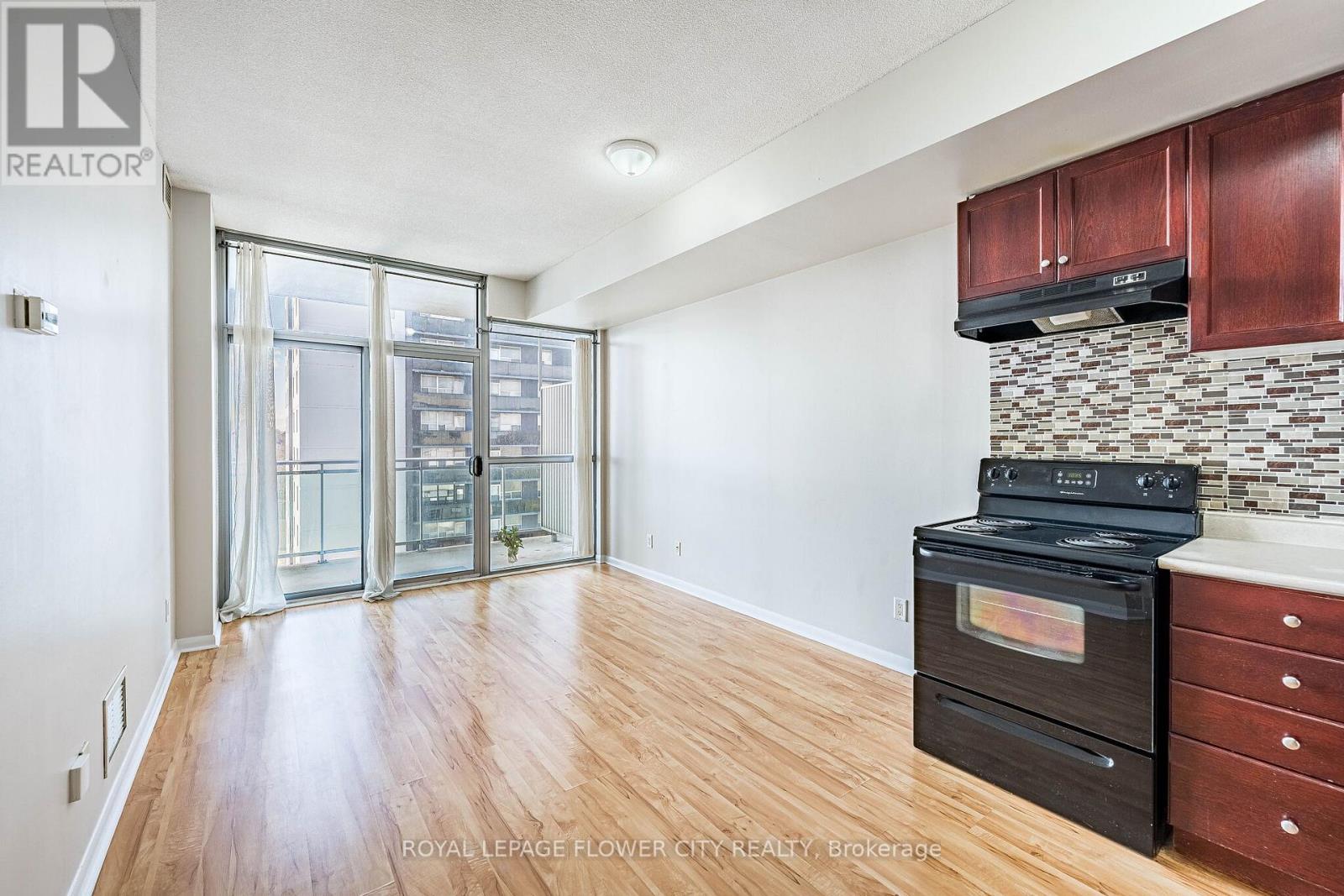 907 - 2464 Weston Road, Toronto, Ontario  M9N 0A2 - Photo 9 - W13023782