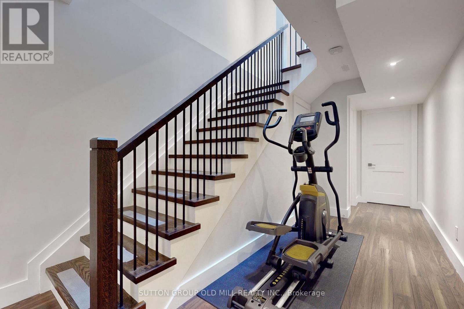 1086 Gardner Avenue, Mississauga, Ontario  L5E 1B7 - Photo 37 - W13023842