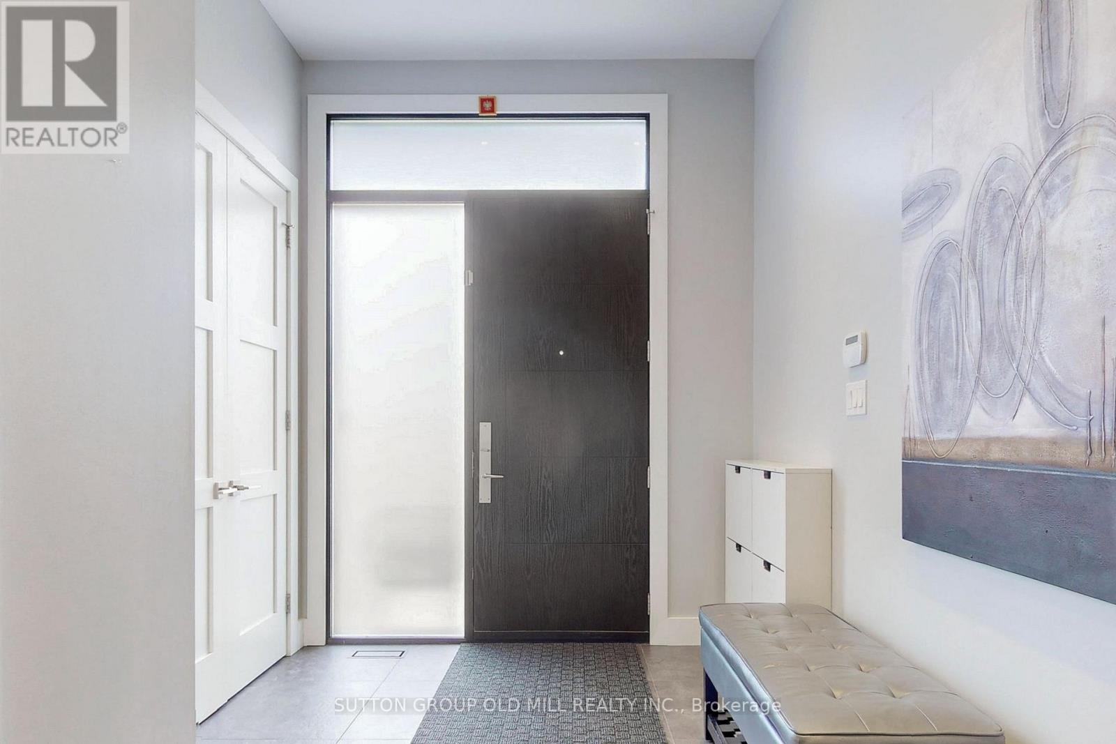 1086 Gardner Avenue, Mississauga, Ontario  L5E 1B7 - Photo 5 - W13023842