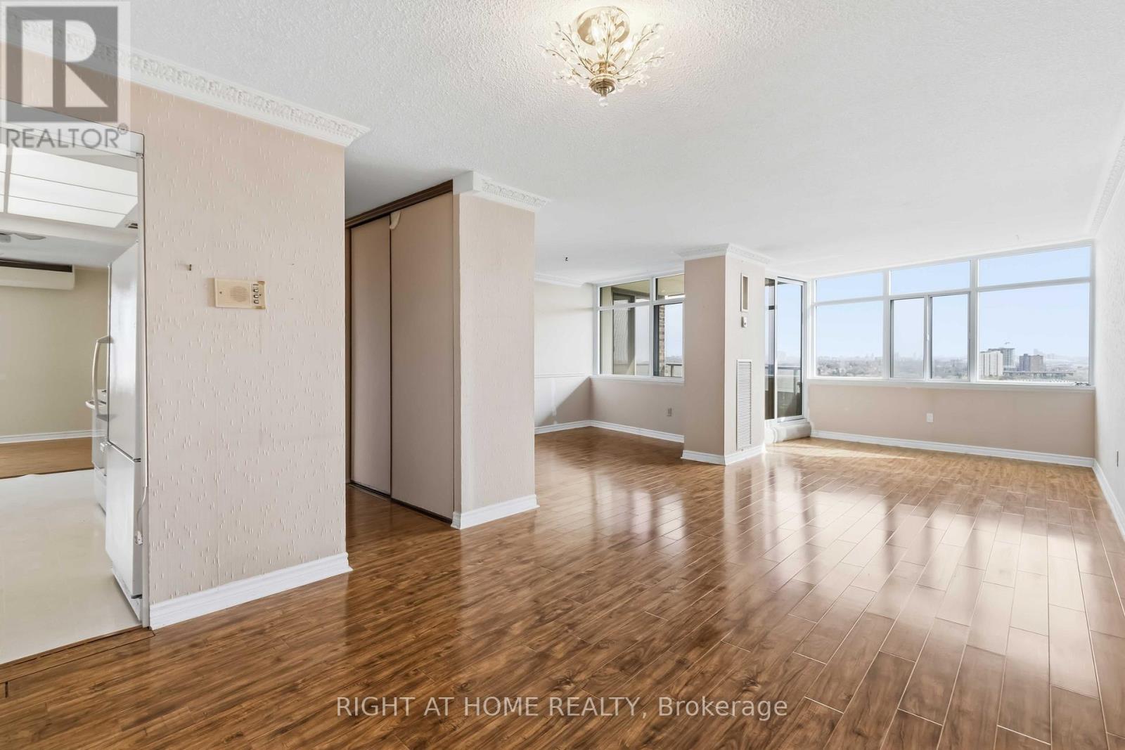 2107 - 3100 Kirwin Avenue, Mississauga, Ontario  L5A 3S6 - Photo 10 - W13023844