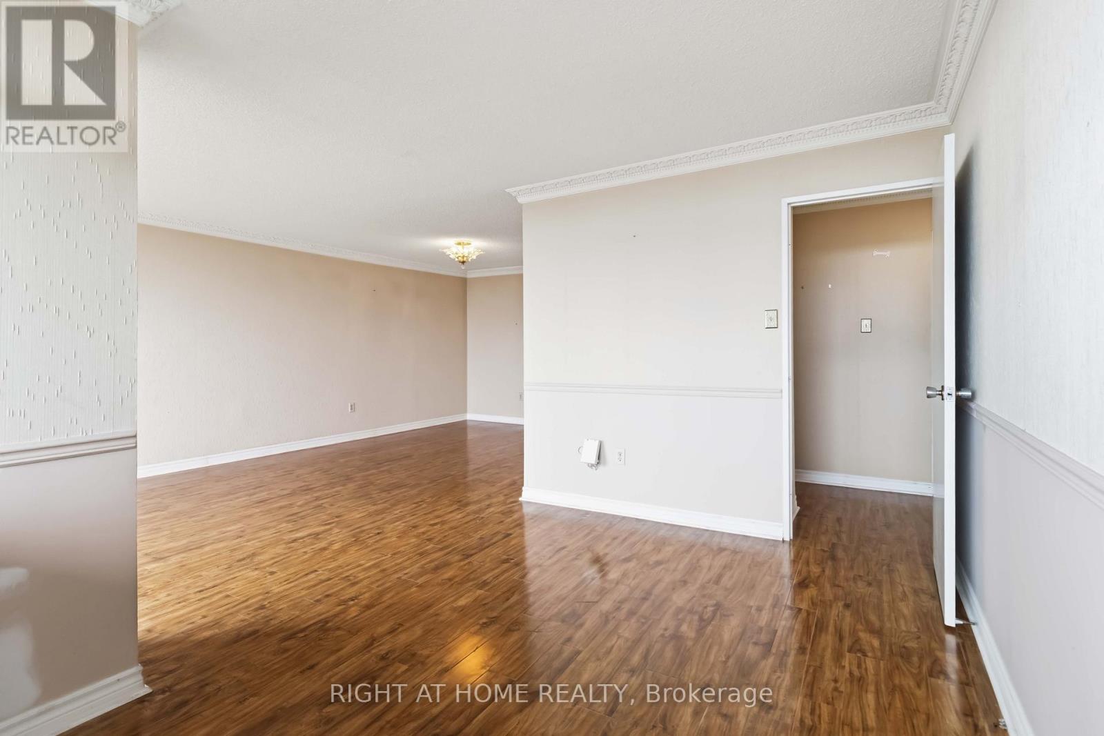 2107 - 3100 Kirwin Avenue, Mississauga, Ontario  L5A 3S6 - Photo 13 - W13023844