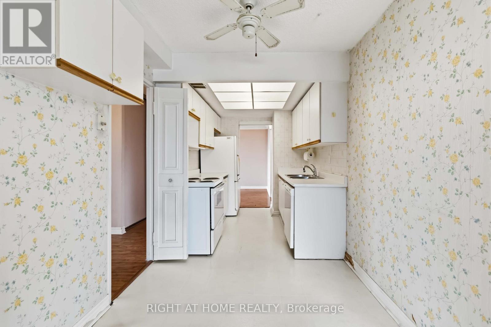 2107 - 3100 Kirwin Avenue, Mississauga, Ontario  L5A 3S6 - Photo 19 - W13023844