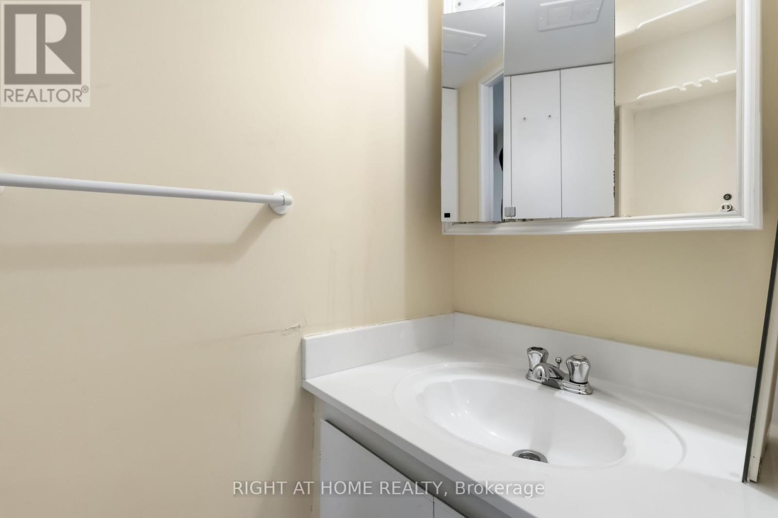 2107 - 3100 Kirwin Avenue, Mississauga, Ontario  L5A 3S6 - Photo 25 - W13023844