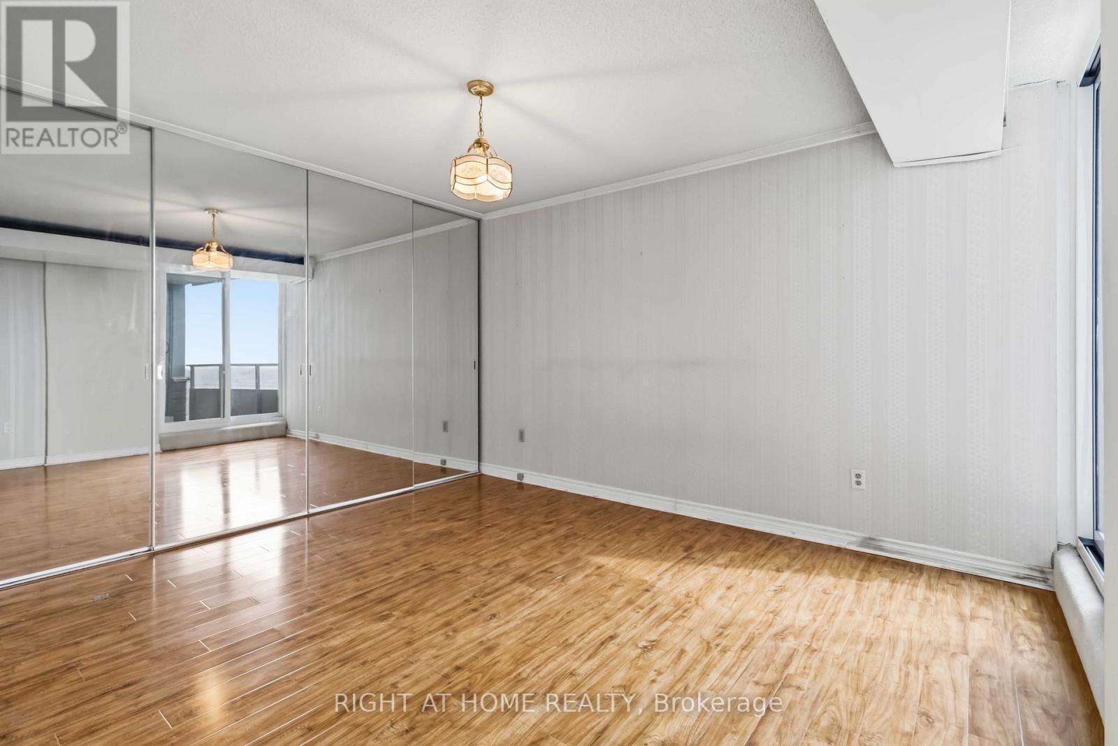 2107 - 3100 Kirwin Avenue, Mississauga, Ontario  L5A 3S6 - Photo 30 - W13023844