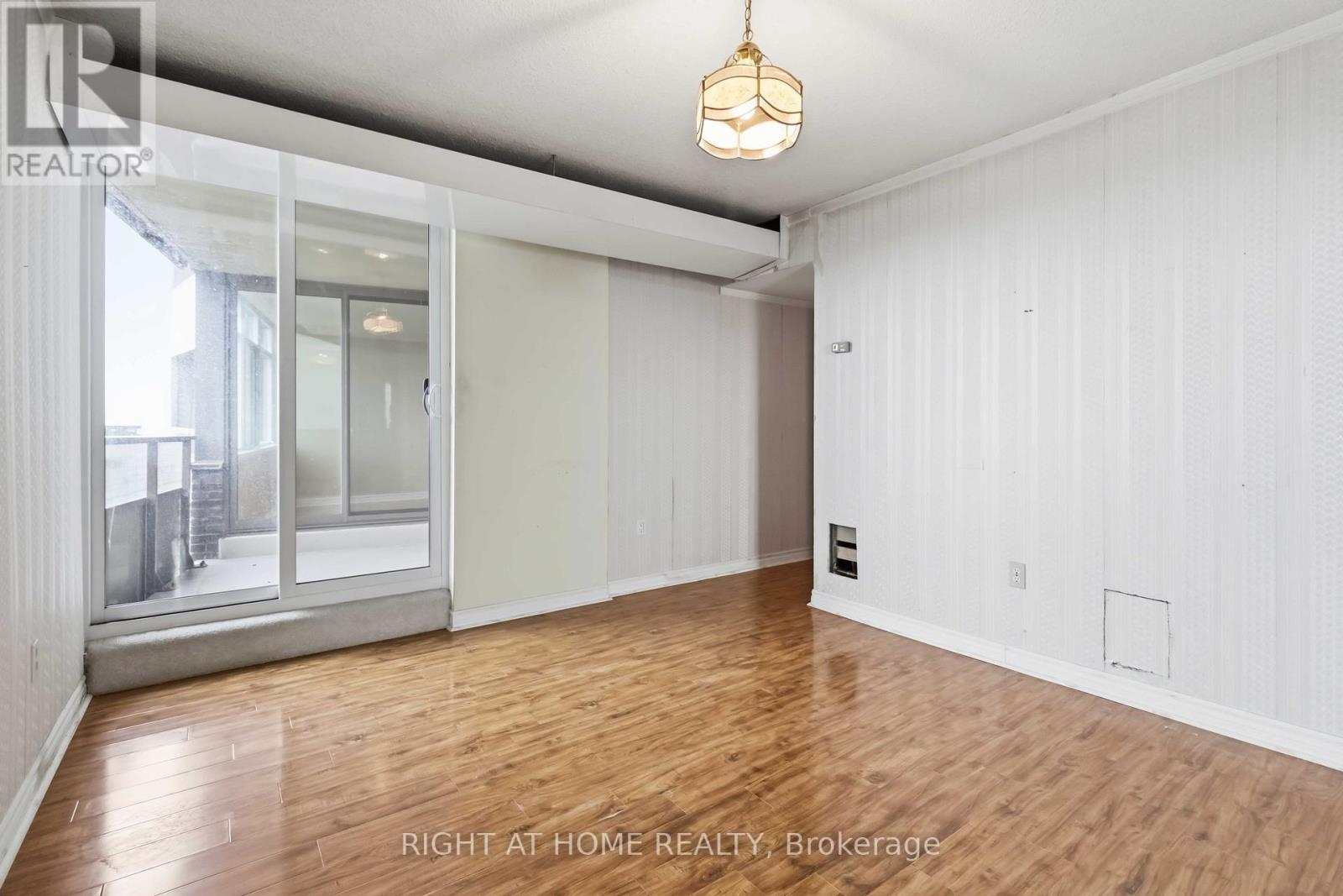 2107 - 3100 Kirwin Avenue, Mississauga, Ontario  L5A 3S6 - Photo 32 - W13023844