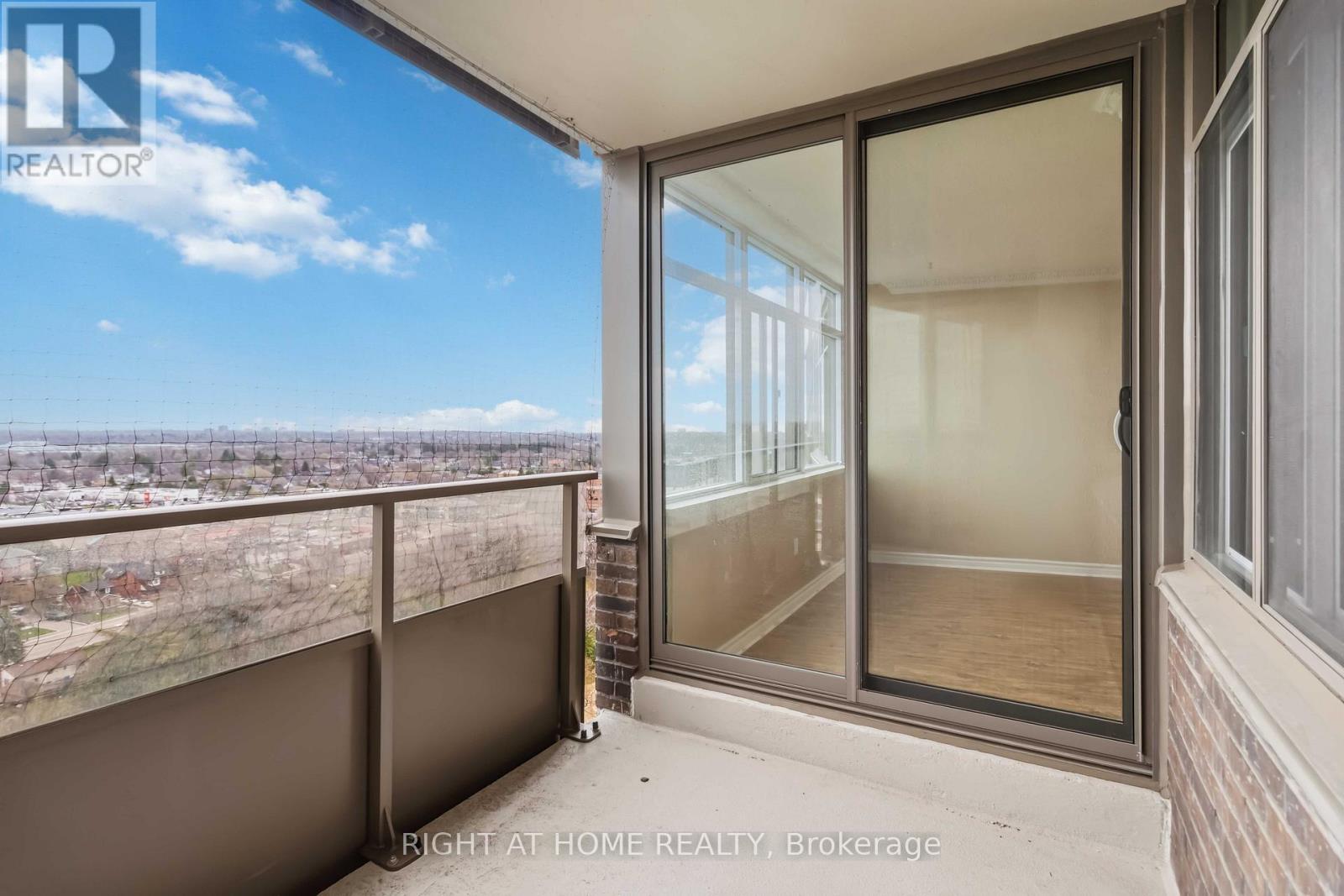 2107 - 3100 Kirwin Avenue, Mississauga, Ontario  L5A 3S6 - Photo 37 - W13023844