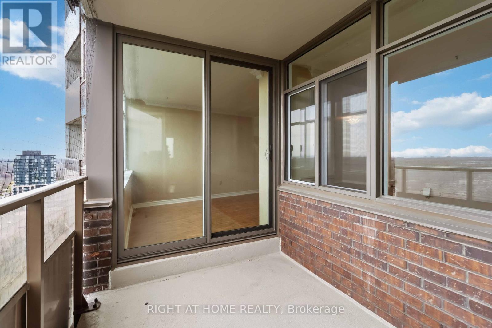 2107 - 3100 Kirwin Avenue, Mississauga, Ontario  L5A 3S6 - Photo 38 - W13023844