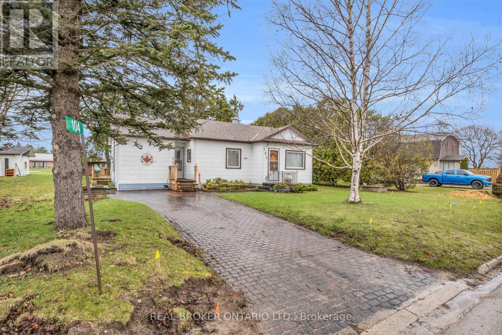 104 King Street, Minto, Ontario  N0G 2P0 - Photo 5 - X13023806