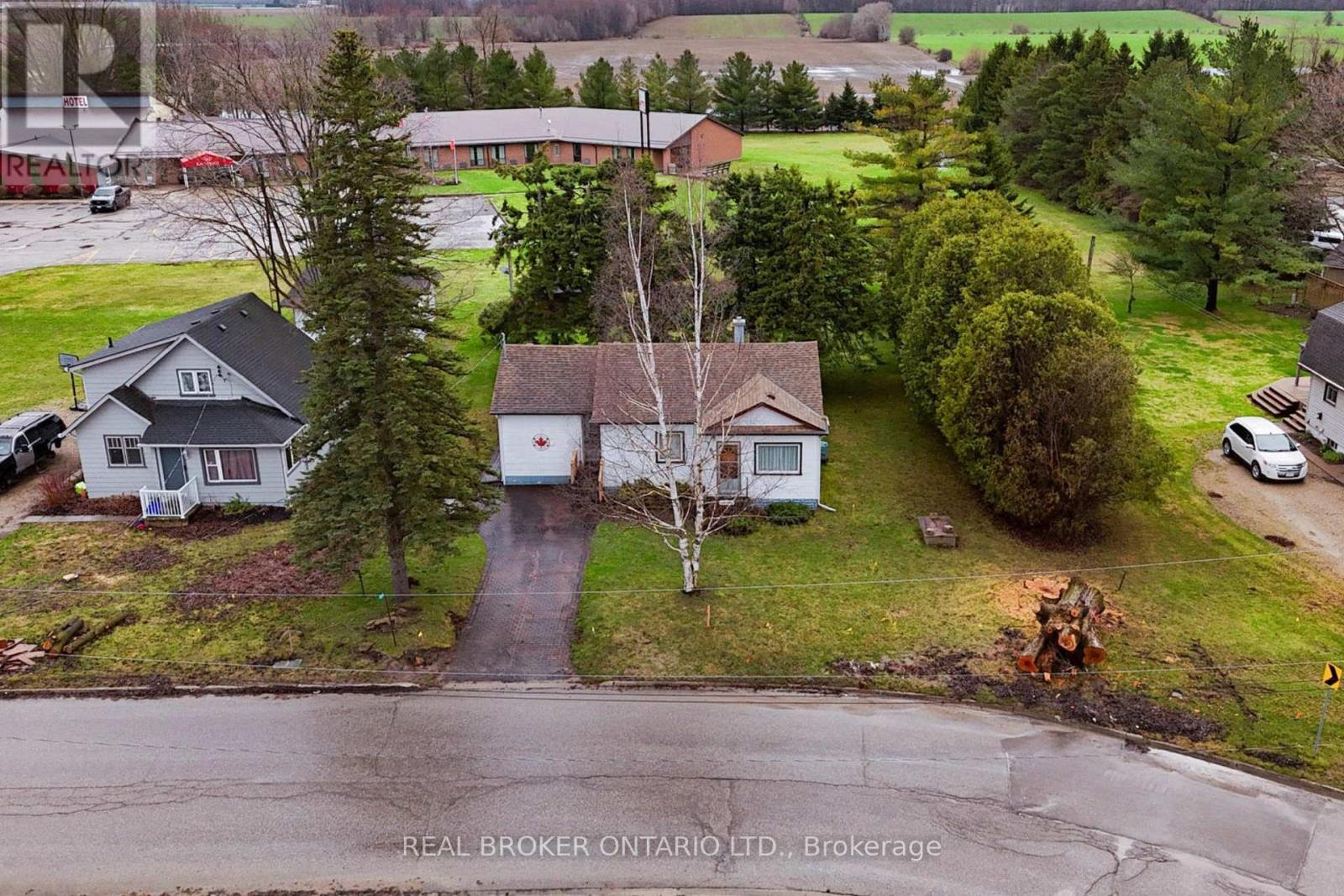 104 King Street, Minto, Ontario  N0G 2P0 - Photo 6 - X13023806