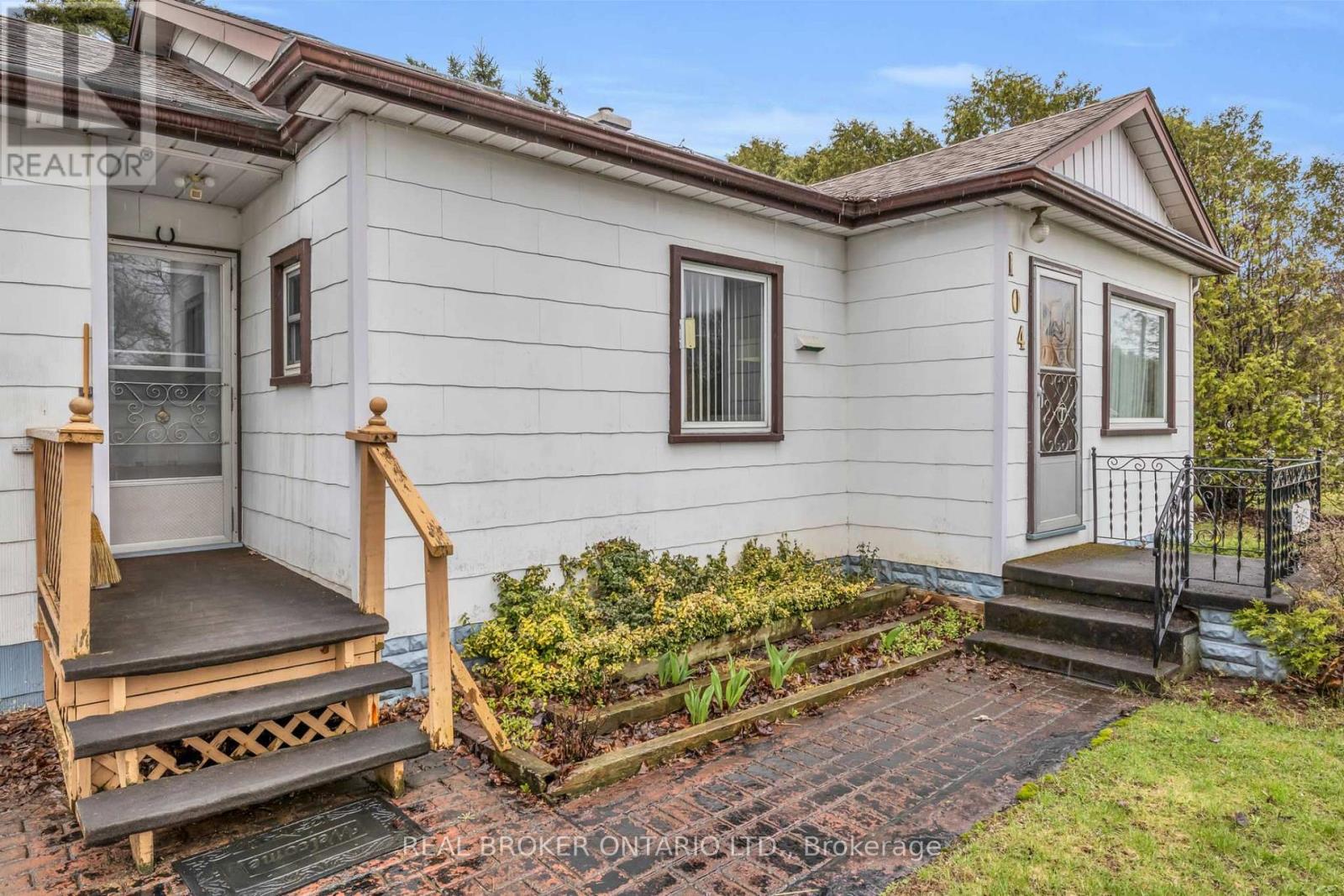 104 King Street, Minto, Ontario  N0G 2P0 - Photo 7 - X13023806