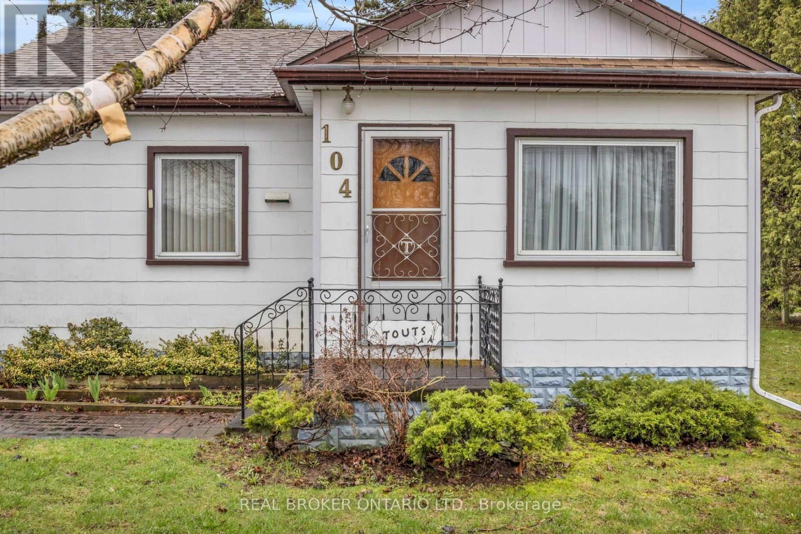 104 King Street, Minto, Ontario  N0G 2P0 - Photo 8 - X13023806