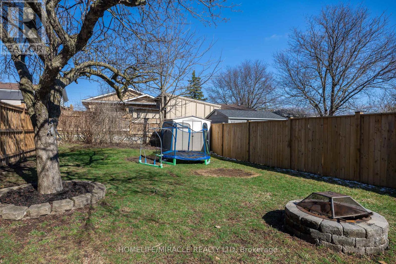 567 Ferndale Court, London South, Ontario  N6C 5C2 - Photo 5 - X13023840