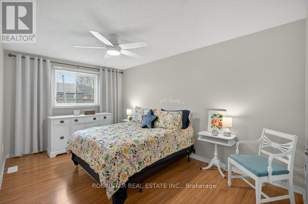 7 Perthshire Court, Hamilton, Ontario  L9B 2H1 - Photo 18 - X13023860