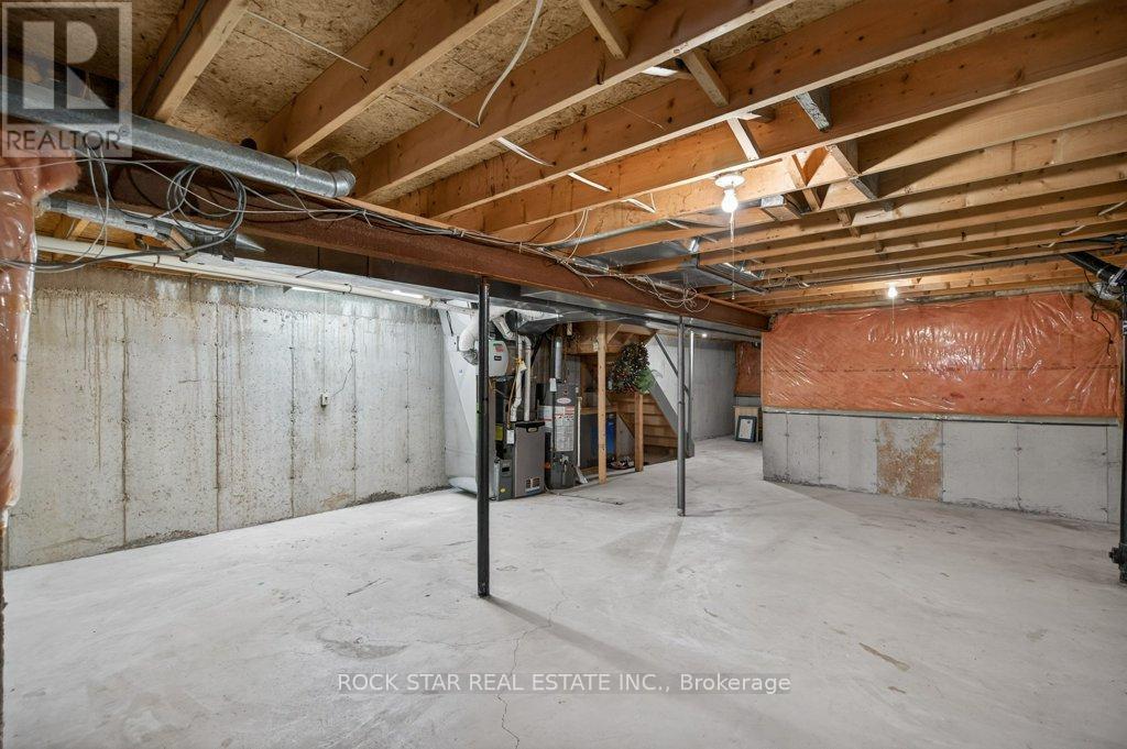 7 Perthshire Court, Hamilton, Ontario  L9B 2H1 - Photo 28 - X13023860