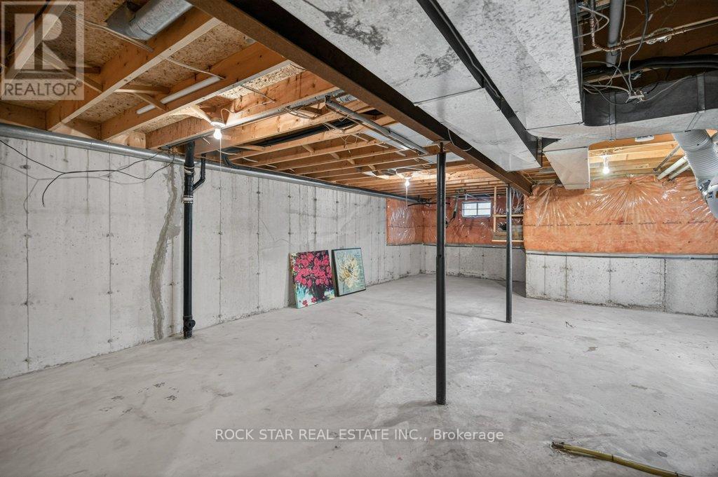 7 Perthshire Court, Hamilton, Ontario  L9B 2H1 - Photo 29 - X13023860