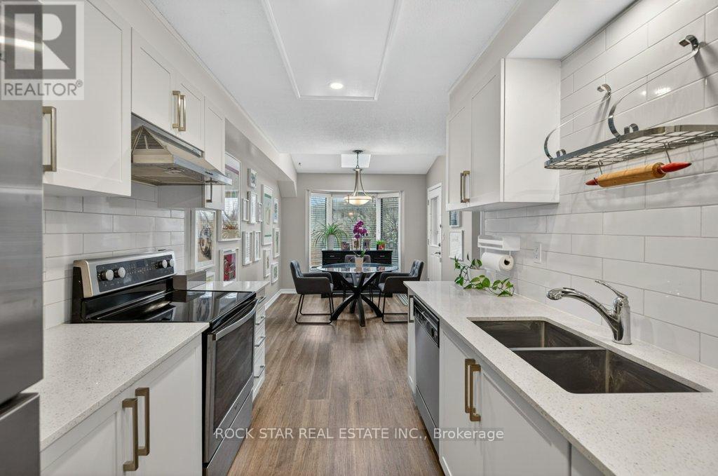 7 Perthshire Court, Hamilton, Ontario  L9B 2H1 - Photo 7 - X13023860