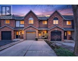 7 PERTHSHIRE COURT, Hamilton, Ontario