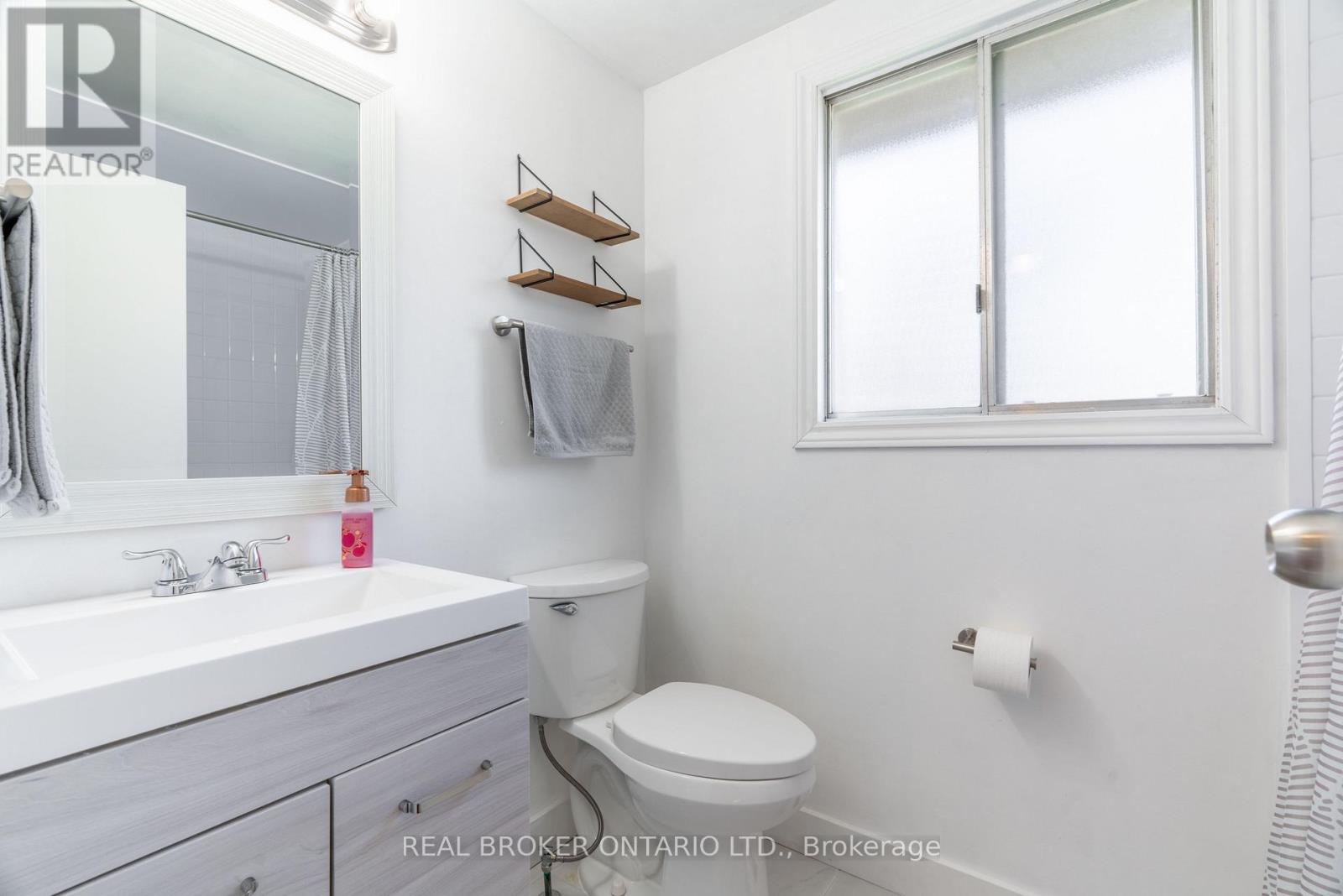 232 Cedarwoods Crescent, Kitchener, Ontario  N2C 2J8 - Photo 20 - X13023872