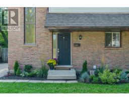 232 CEDARWOODS CRESCENT, Kitchener, Ontario