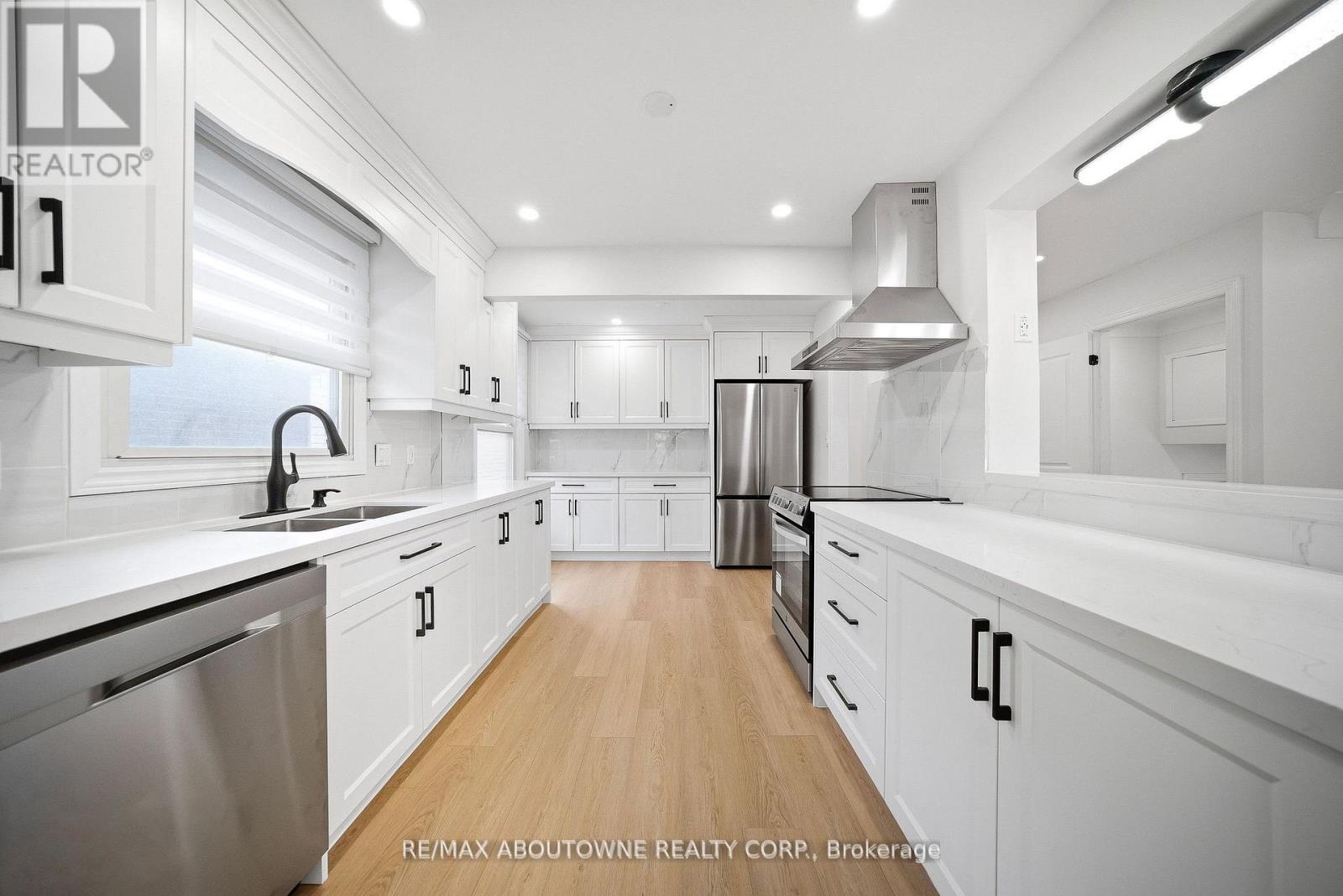 7238 Parkdale Street, Niagara Falls, Ontario  L2E 5P3 - Photo 6 - X13023900