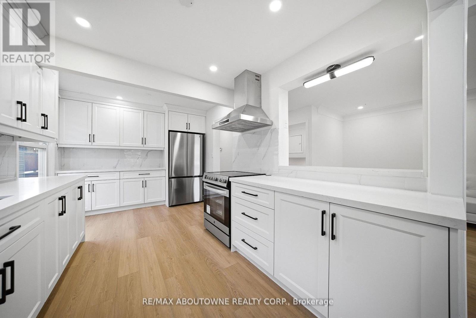 7238 Parkdale Street, Niagara Falls, Ontario  L2E 5P3 - Photo 8 - X13023900