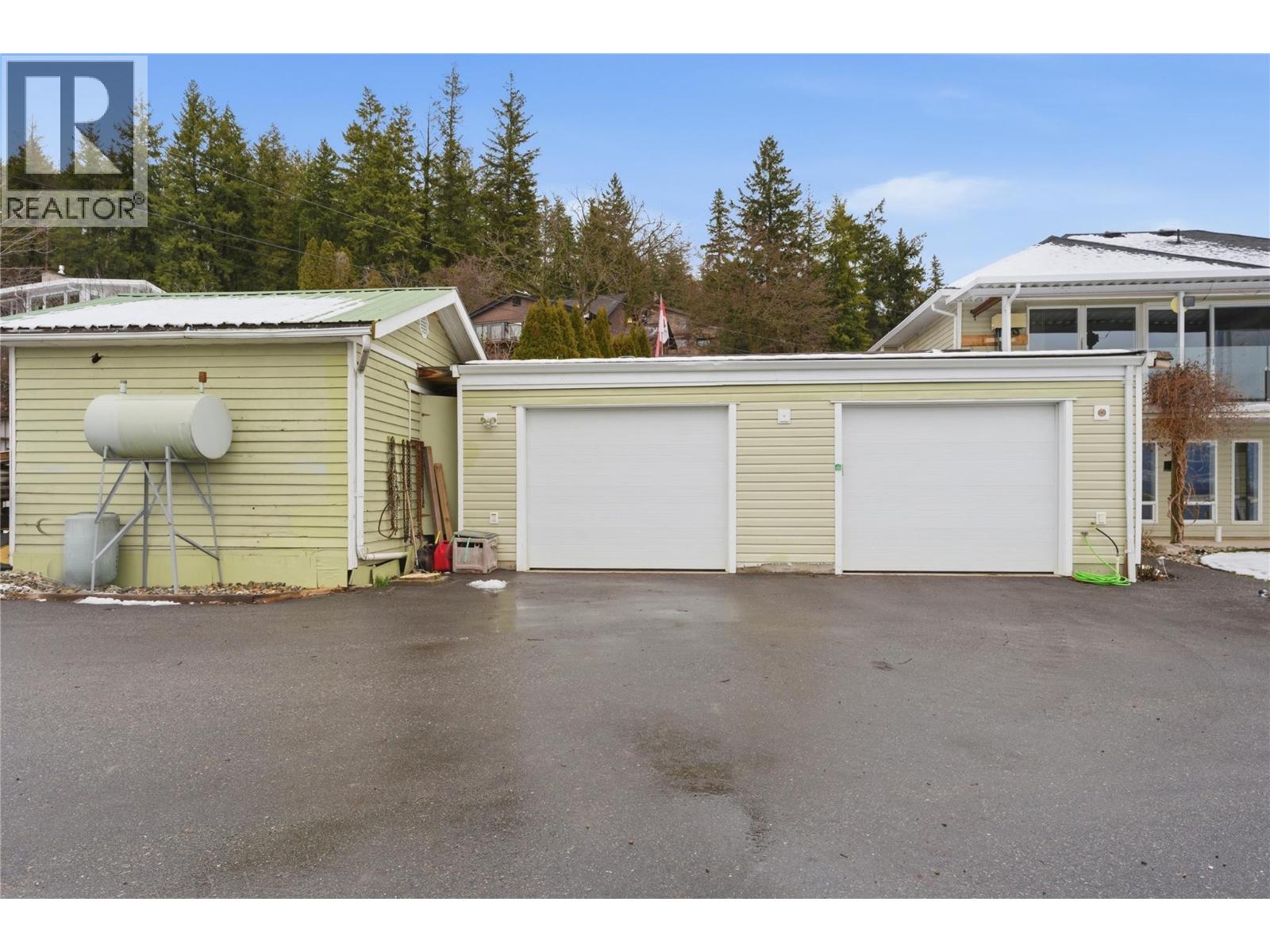 1660 28 Avenue NE, Salmon Arm, British Columbia  V1E 3X2 - Photo 44 - 10379306