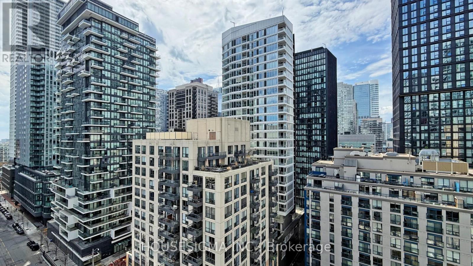 1404 - 65 Mutual Street, Toronto, Ontario  M5B 0E5 - Photo 13 - C13000688