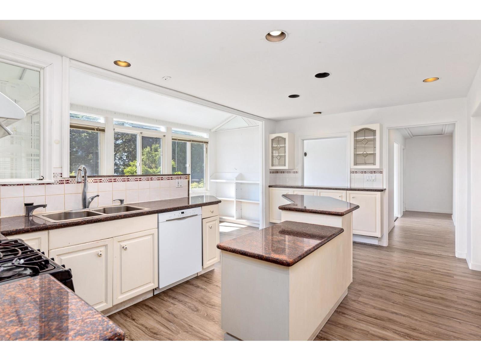 14220 Malabar Avenue, White Rock, British Columbia  V4B 2Y3 - Photo 16 - R3112774