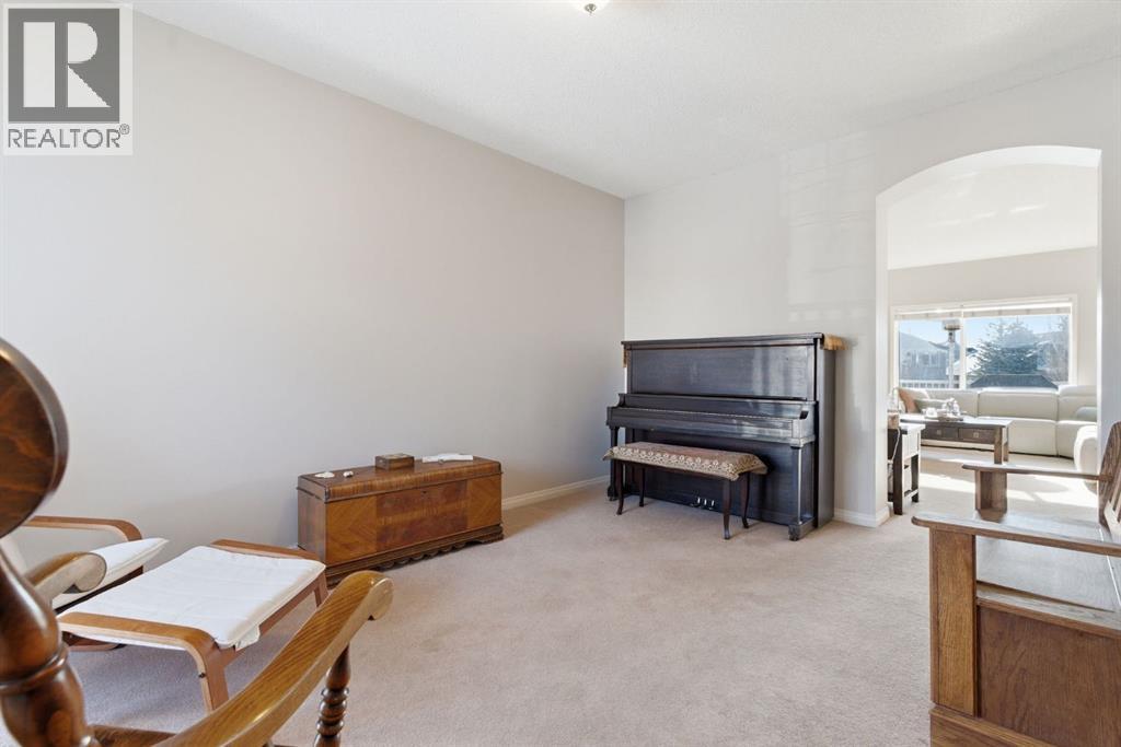 12 Crystal Shores Place, Okotoks, Alberta  T1S 2G3 - Photo 3 - A2302441