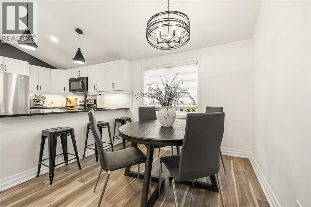 27 Alice Street, Point Edward, Ontario  N7V 1N4 - Photo 10 - 26008703