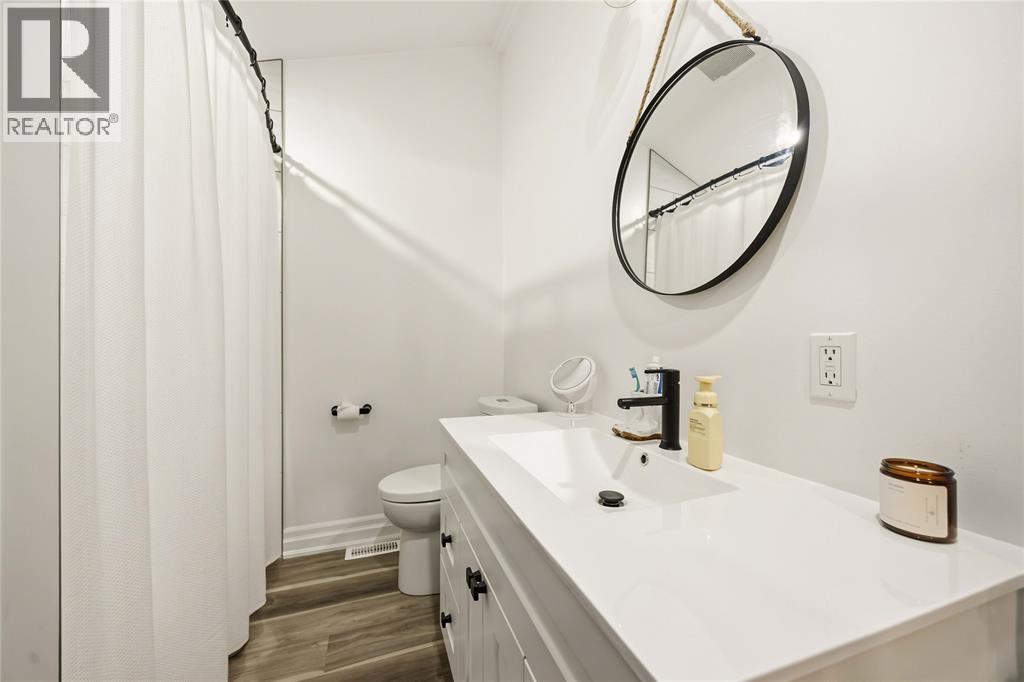 27 Alice Street, Point Edward, Ontario  N7V 1N4 - Photo 19 - 26008703