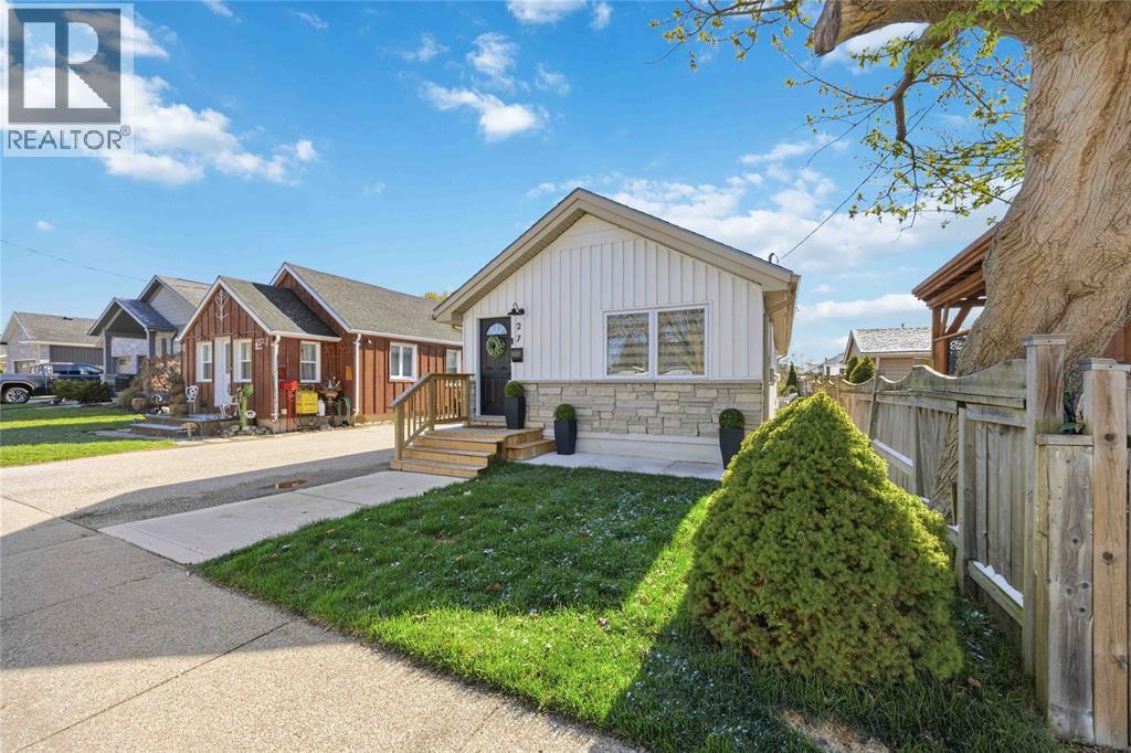 27 Alice Street, Point Edward, Ontario  N7V 1N4 - Photo 2 - 26008703