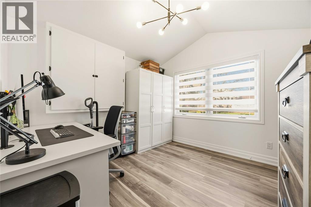 27 Alice Street, Point Edward, Ontario  N7V 1N4 - Photo 20 - 26008703