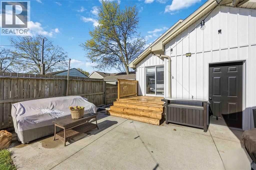 27 Alice Street, Point Edward, Ontario  N7V 1N4 - Photo 26 - 26008703