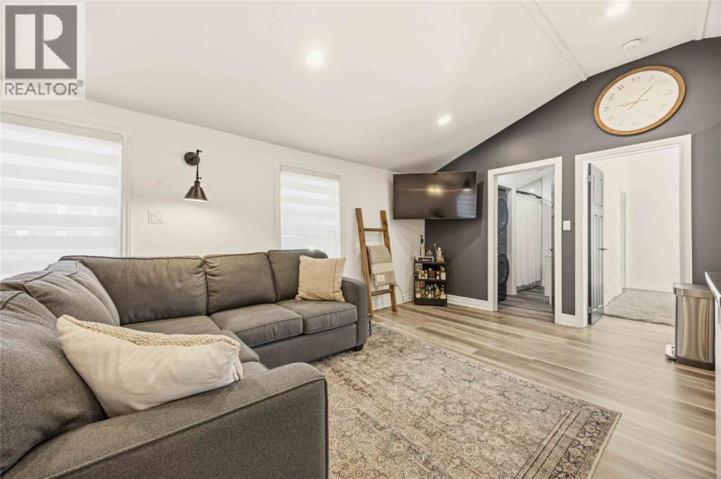 27 Alice Street, Point Edward, Ontario  N7V 1N4 - Photo 8 - 26008703