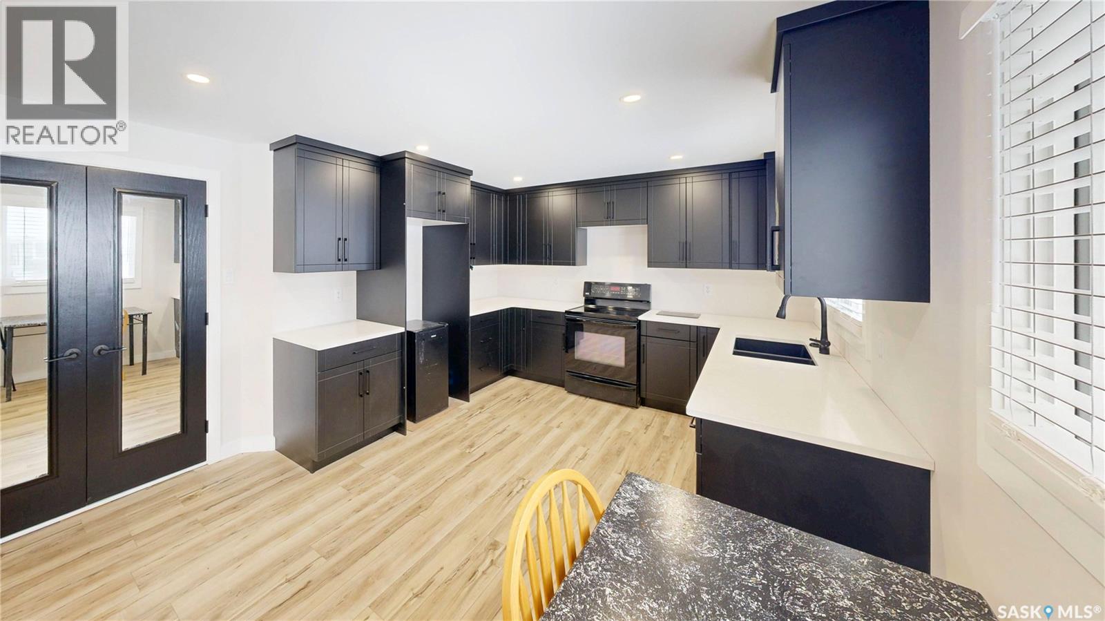 1511 8th Avenue N, Regina, Saskatchewan  S4R 0G2 - Photo 8 - SK033498