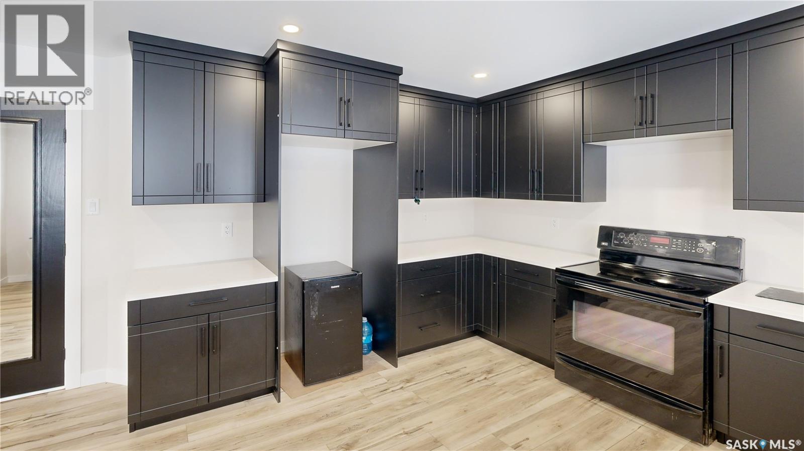 1511 8th Avenue N, Regina, Saskatchewan  S4R 0G2 - Photo 9 - SK033498