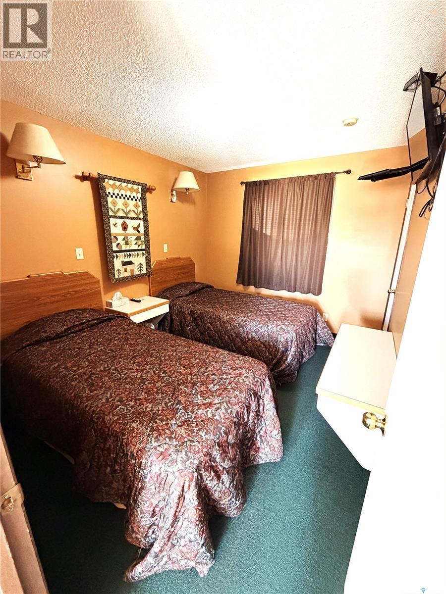 102 1st Avenue E, Lampman, Saskatchewan  S0C 1N0 - Photo 5 - SK033478