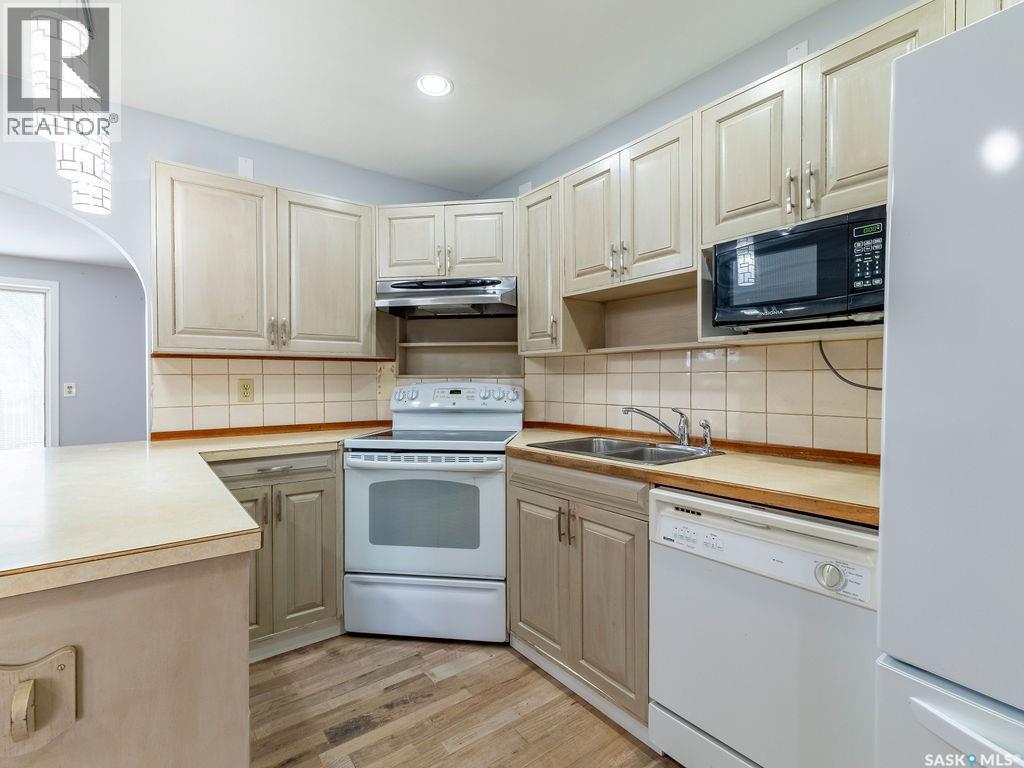 2518 Tomlinson Crescent, Saskatoon, Saskatchewan  S7L 3N2 - Photo 10 - SK033362