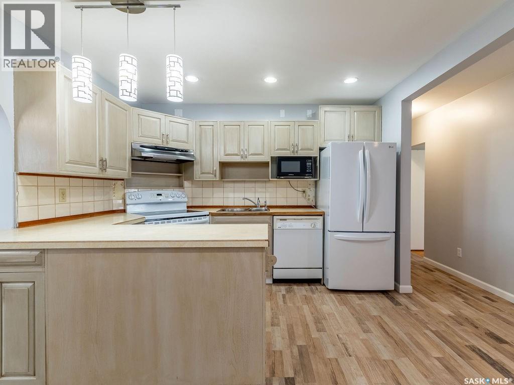 2518 Tomlinson Crescent, Saskatoon, Saskatchewan  S7L 3N2 - Photo 12 - SK033362