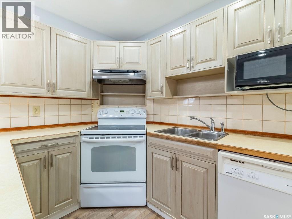 2518 Tomlinson Crescent, Saskatoon, Saskatchewan  S7L 3N2 - Photo 13 - SK033362