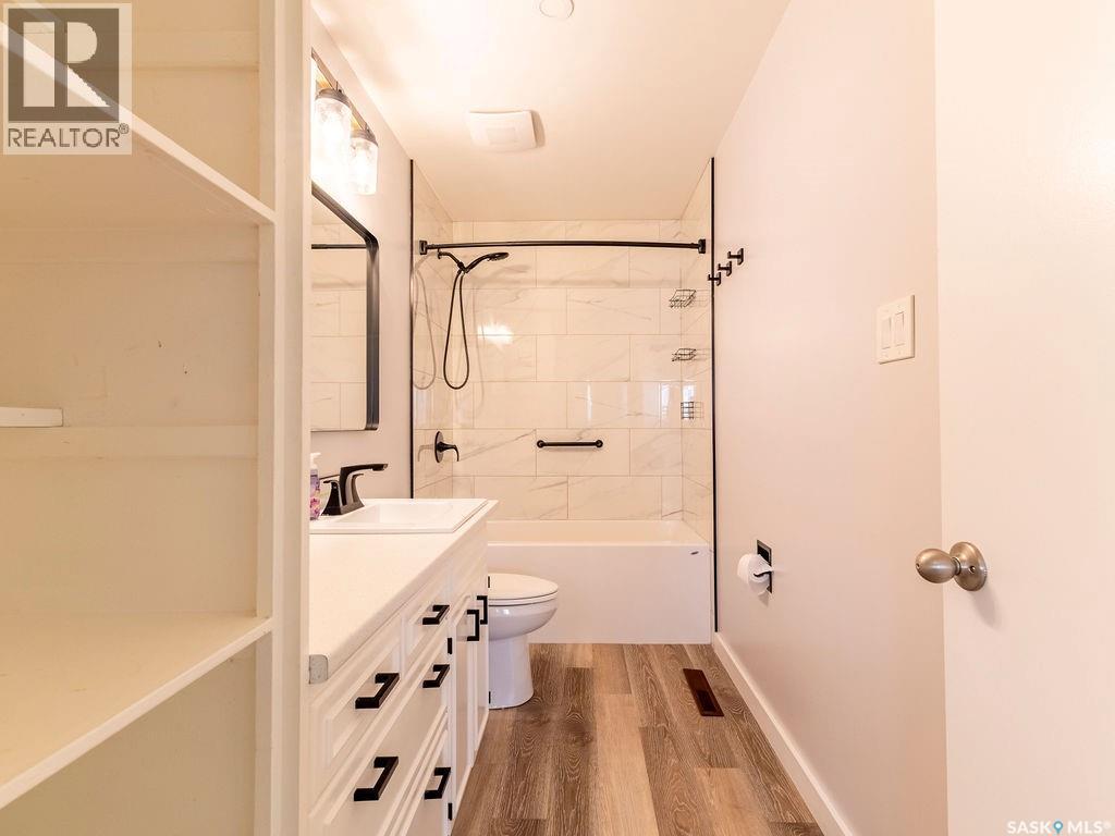 2518 Tomlinson Crescent, Saskatoon, Saskatchewan  S7L 3N2 - Photo 29 - SK033362