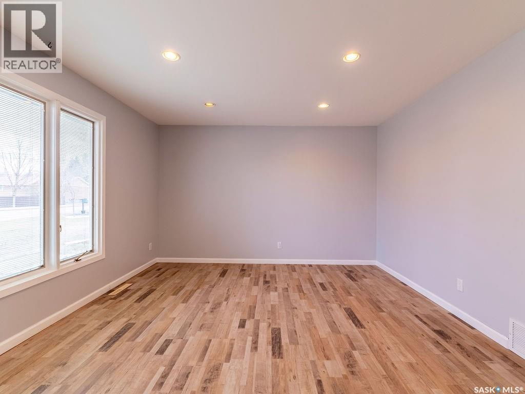 2518 Tomlinson Crescent, Saskatoon, Saskatchewan  S7L 3N2 - Photo 6 - SK033362