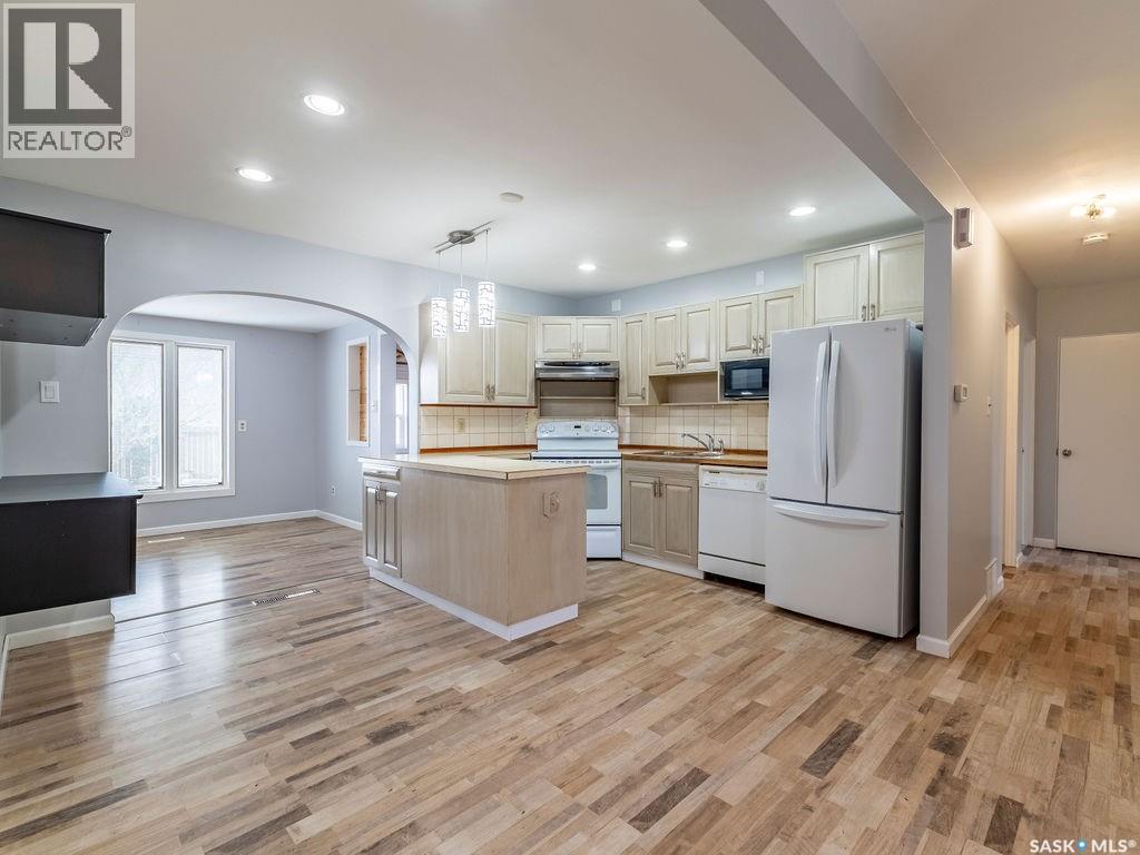 2518 Tomlinson Crescent, Saskatoon, Saskatchewan  S7L 3N2 - Photo 8 - SK033362