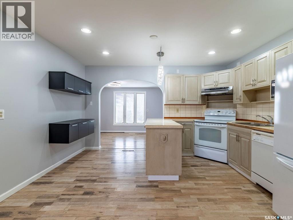 2518 Tomlinson Crescent, Saskatoon, Saskatchewan  S7L 3N2 - Photo 9 - SK033362