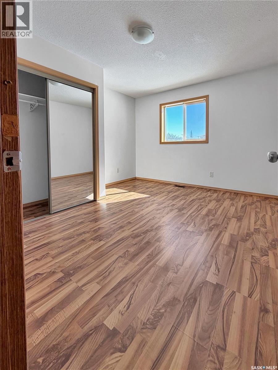 414 Lake Street, Esterhazy, Saskatchewan  S0A 0X0 - Photo 11 - SK033361