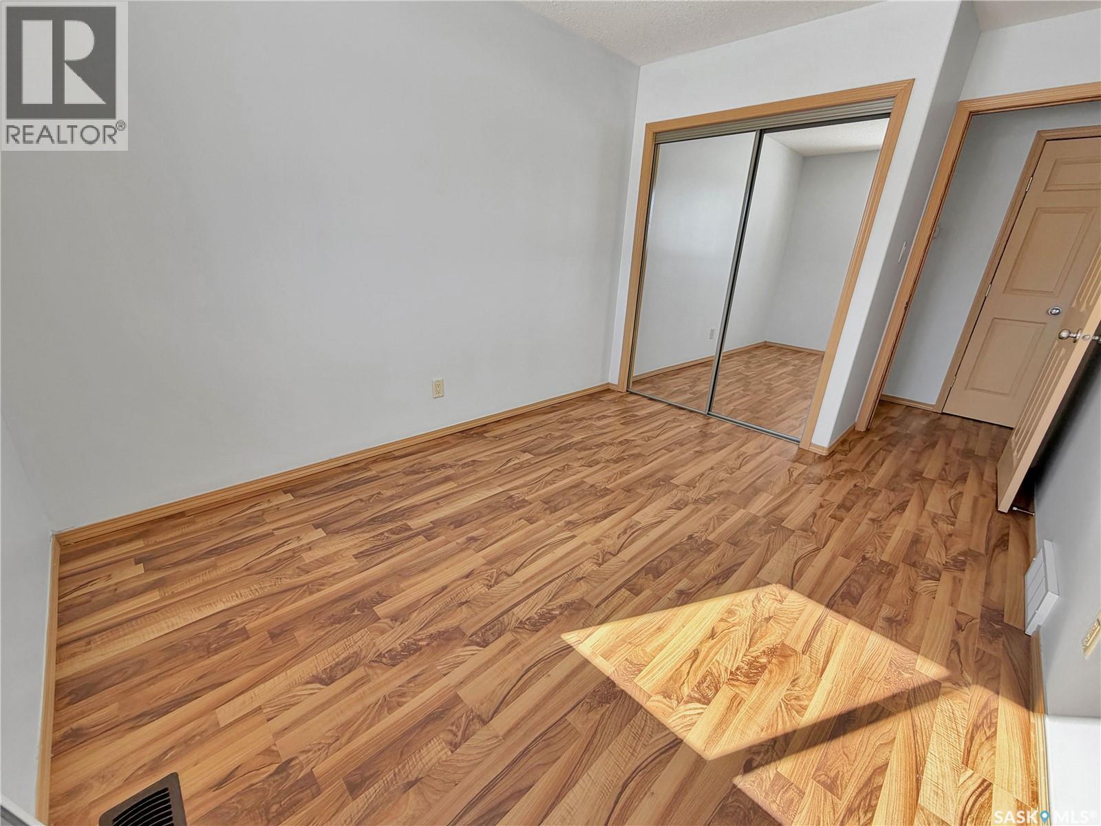 414 Lake Street, Esterhazy, Saskatchewan  S0A 0X0 - Photo 14 - SK033361