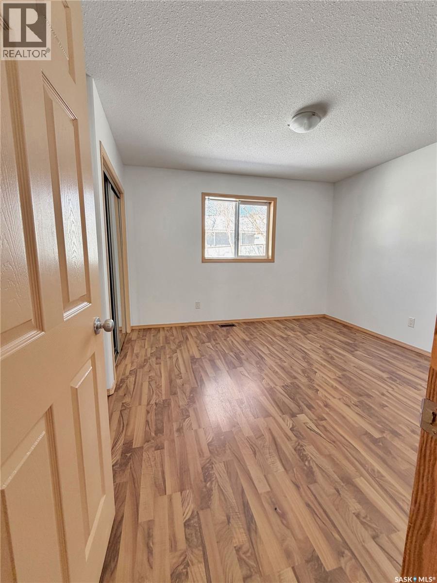 414 Lake Street, Esterhazy, Saskatchewan  S0A 0X0 - Photo 16 - SK033361